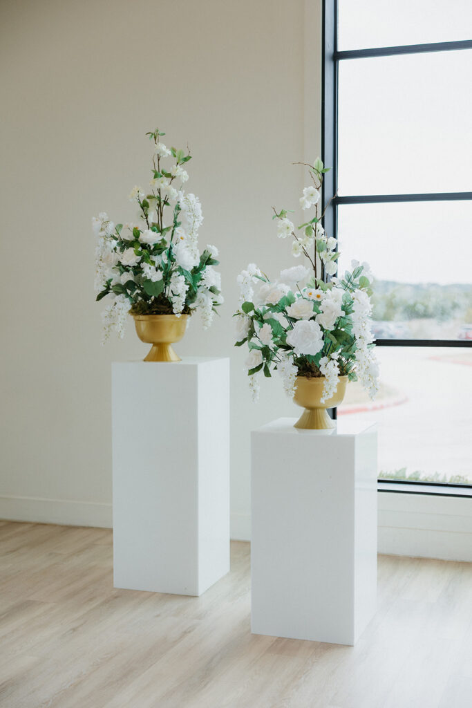 the arlo austin wedding venue decor