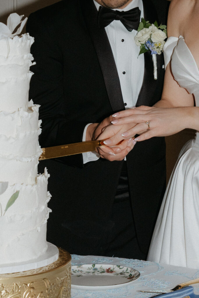 luxury wedding photos with a documentary style wedding photographer