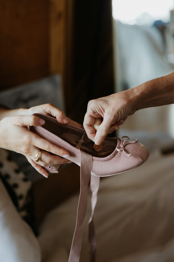 documentary style getting ready wedding photos